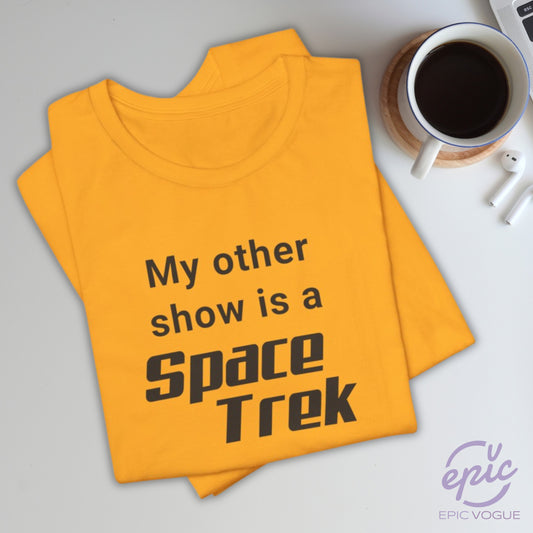 Terry Trek, Gold T-Shirt